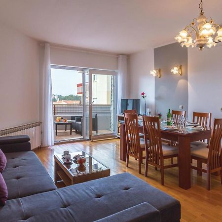 Stunning Apartment In Makarska With Kitchen エクステリア 写真