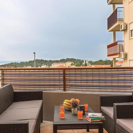 Stunning Apartment In Makarska With Kitchen エクステリア 写真
